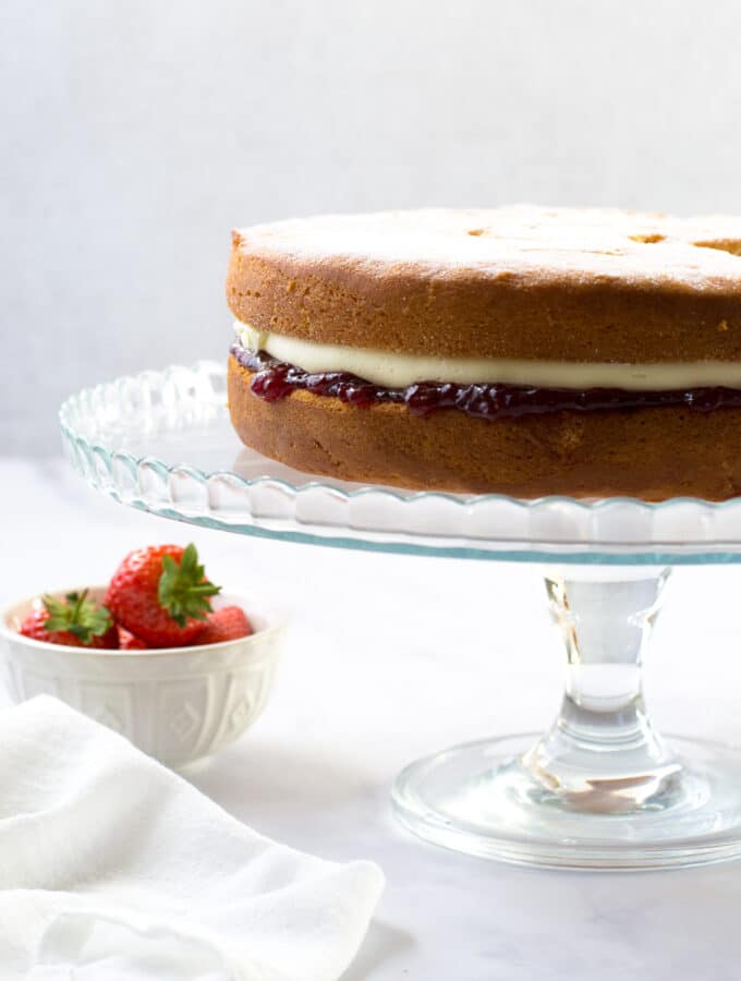 Vegan Victoria Sponge Cake