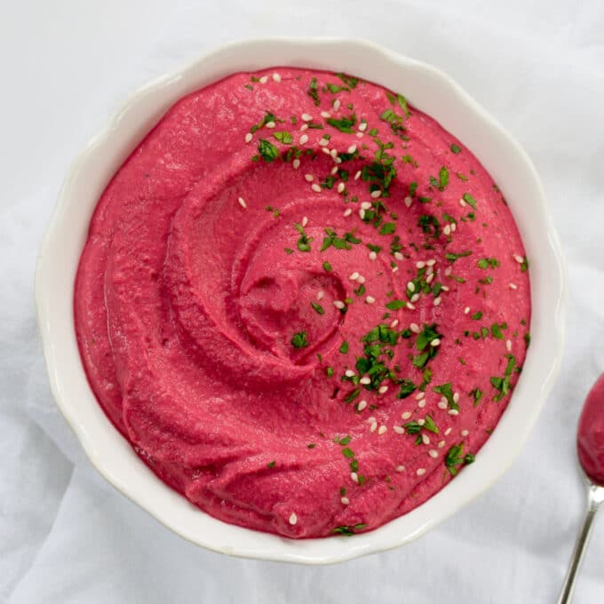 Vegan beetroot hummus recipe