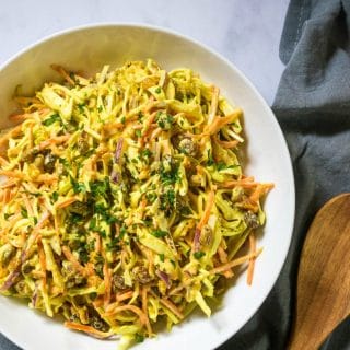 Vegan Coleslaw - Coronation-style, with delicate Indian spices - perfect for a BBQ or buffet side. #vegan #plantbased | www.thevegspace.co.uk